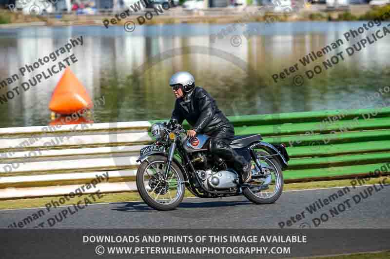 Vintage motorcycle club;eventdigitalimages;mallory park;mallory park trackday photographs;no limits trackdays;peter wileman photography;trackday digital images;trackday photos;vmcc festival 1000 bikes photographs